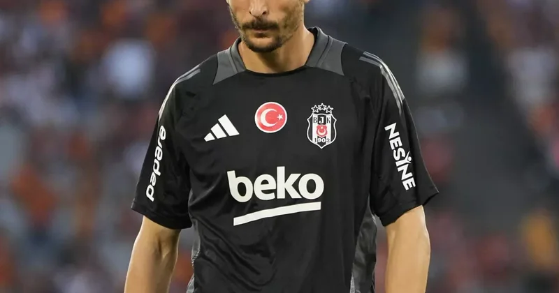 ‘Kimlik bilgileri ele geçirilmiş’: Necip Uysal’a telefonla haber verdiler