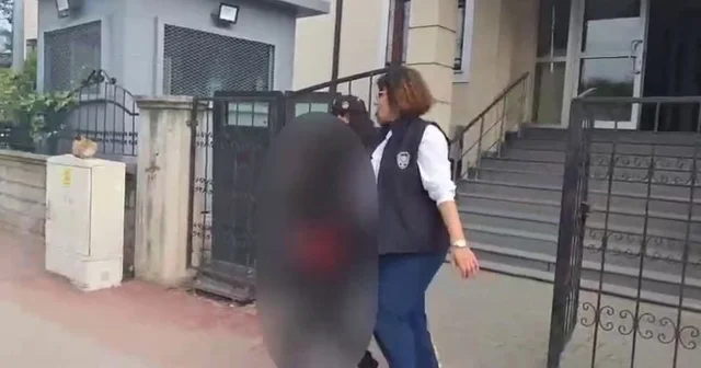 Marketten hızsızlık yapmak isterken suçüstü yakalandı 10 ayrı hırsızlık suçundan 34 yıl cezası var Sakarya Haberleri