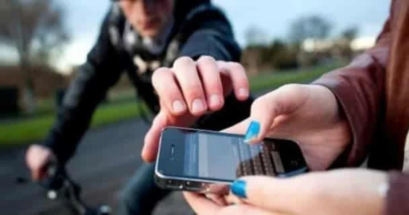 Londra telefon hırsızlığı salgınıyla karşı karşıya: Her saat 13 cep telefonu çalınıyor