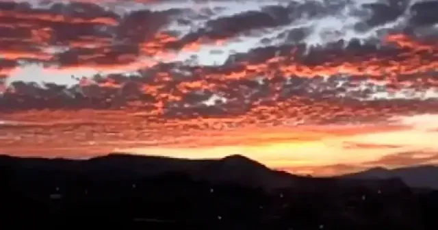 Burdur da gökyüzünde kızıl şölen VİDEO İZLE