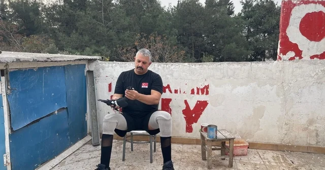 İki ayağını kaybetti, güvercinlerle hayata bağlandı Terör mücadelesinden hayat mücadelesine: Kuşlar bana yeniden güç verdi Kahramanmaraş Haberleri