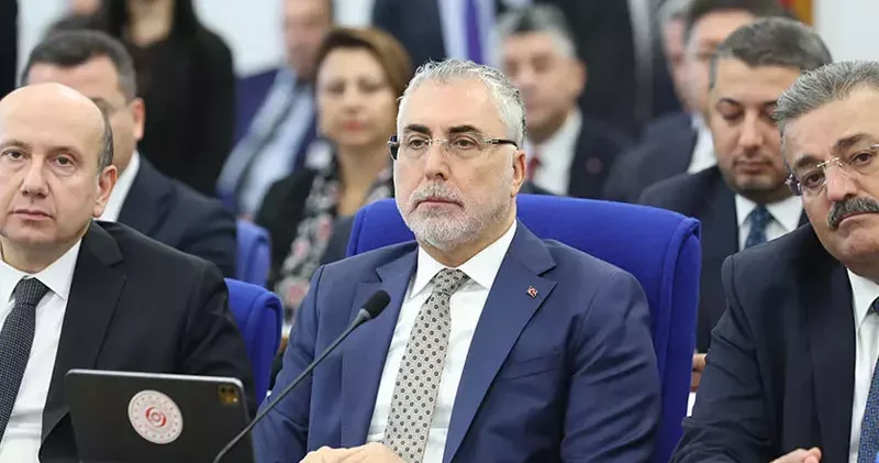 Bakan Işıkhan: Herkesin mutabık kalacağı bir asgari ücret tutarında uzlaşılacağını umut ediyoruz