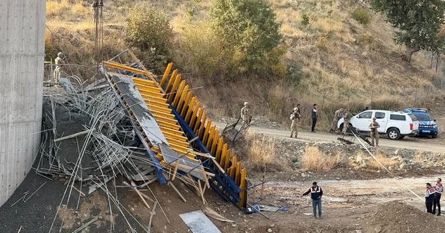 Diyarbakır da viyadük kazasında ölü sayısı 4 e yükseldi 4 kişinin hayatını kaybettiği viyadük kazasına ilişkin 2 savcı görevlendirildi Diyarbakır Haberleri