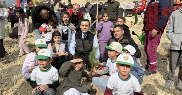 Çamlıyayla da geleceğe nefes olacak fidanlar toprakla buluştu Mersin Haberleri