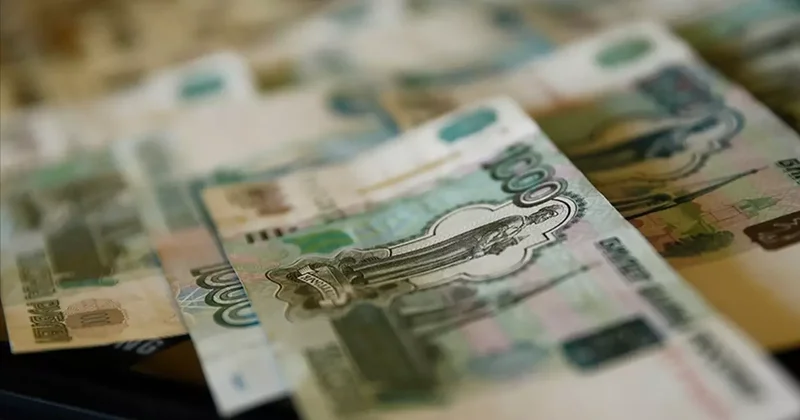 Rusya da bütçe açığı açıklandı: 4.2 trilyon ruble!