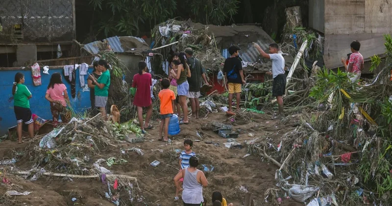 Filipinler de Kalmaegi Tayfunu nda hayatını kaybedenlerin sayısı 232 ye çıktı