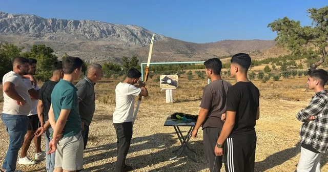 Silifke de mahalle muhtarlığından gençlere sosyal etkinlik Mersin Haberleri