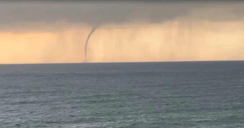 Hatay da denizde peş peşe hortum!