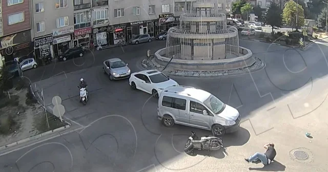 Kütahya da iki ayrı motosiklet kazası kameralara yansıdı Kütahya Haberleri