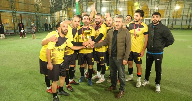 Erzincan Belediyesi Birimler Arası Halı Saha Futbol Turnuvası sona erdi Erzincan Haberleri