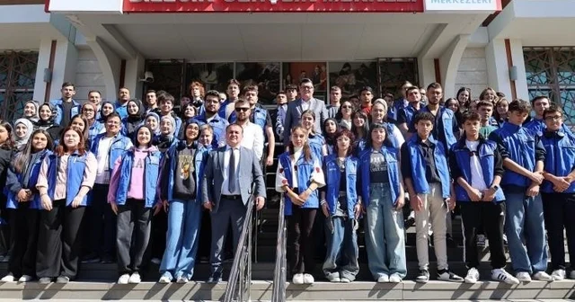 Bilecik te Gençler Bakanlığında projesi kapsamında 90 öğrenci Ankara ya uğurlandı Bilecik Haberleri