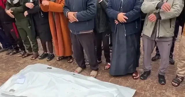 İşgalciler ateşkese rağmen katliama devam ediyor: 4 Filistinlinin cenaze namazı kılındı VİDEO İZLE