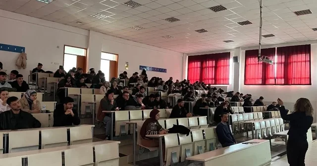 Hisarcık MYO da Davranışsal Bağımlılıkla Mücadele konulu eğitim düzenlendi Kütahya Haberleri