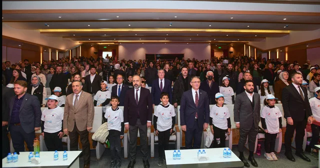 Van da TÜGVA Kitap Kurdu Yarışması nın tanıtımı yapıldı Van Haberleri