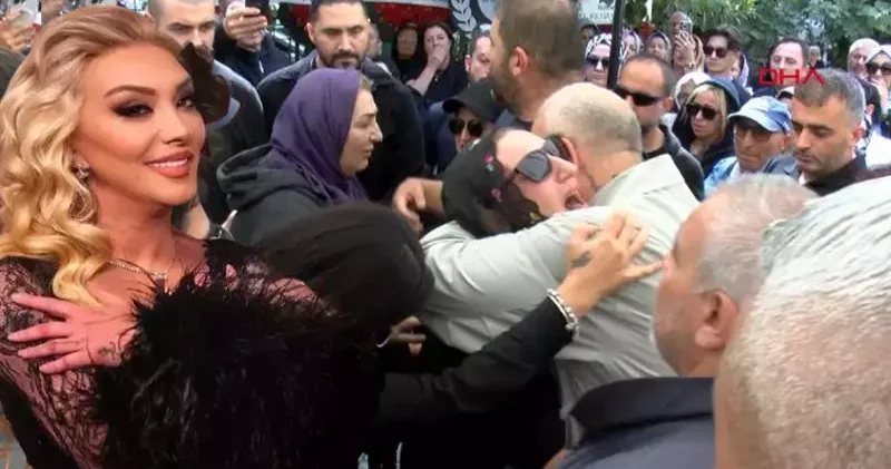 Sanatçı Güllü yü öldürme şüphesiyle yakalanan kızı Tuğyan, cenaze töreninde baygınlık geçirmişti