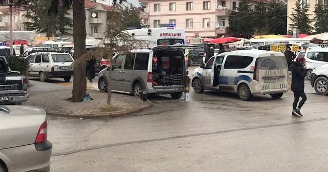 Konya da pazarda taşlı sopalı kavga: 5 yaralı Konya Haberleri
