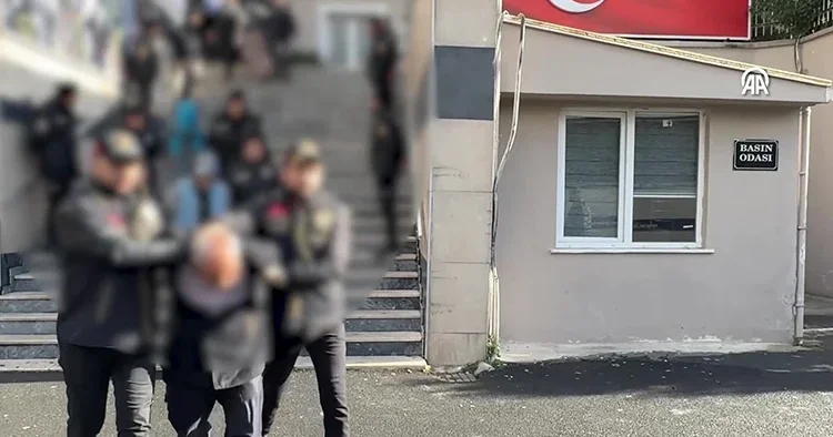Çekmeköy deki operasyonda polis memuru şehit olmuştu: 5 kişi adliyeye sevk edildi.