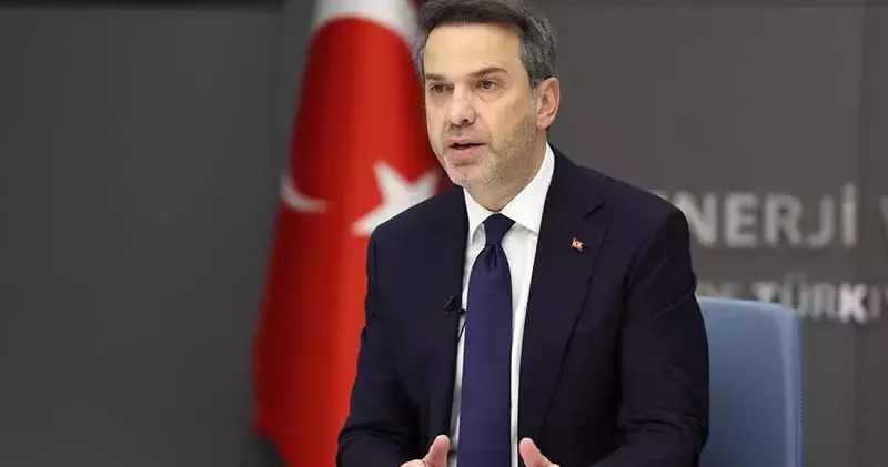 Bakan Bayraktar: 2035 e kadar yenilenebilir enerji kapasitemizi 120 gigavata çıkarmayı hedefliyoruz
