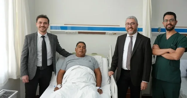 Aydın da ilk kez ağız içinden alınan doku ile yeni idrar yolu oluşturuldu Aydın Haberleri