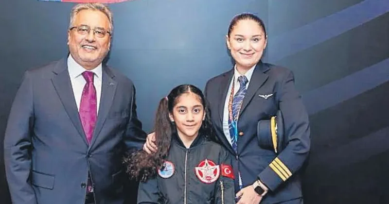 Kanseri yenen şehit kızı pilot koltuğuna oturdu