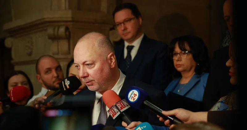 Bulgaristan da halk protesto etti, Başbakan Rosen Jelyazkov istifa etti Dış Haberler