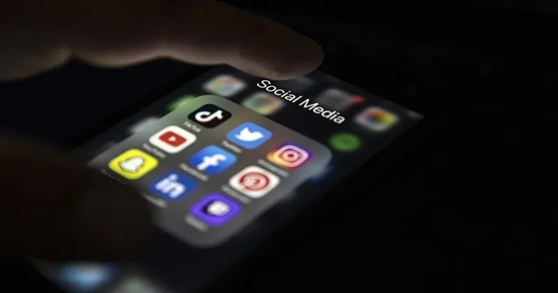 Bu ülkeye gitmek isteyenin sosyal medyası taranacak