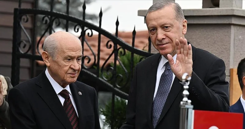 Ankara dan çarpıcı kulis: Erdoğan a yeni ortak arayışı önerisi! MHP nin oy oranı Cumhur İttifakı nı bölecek mi?