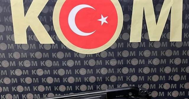 Hatay da 2 şüpheli kargoyla tarihi eser göndermeye çalışırken yakalandı Hatay Haberleri