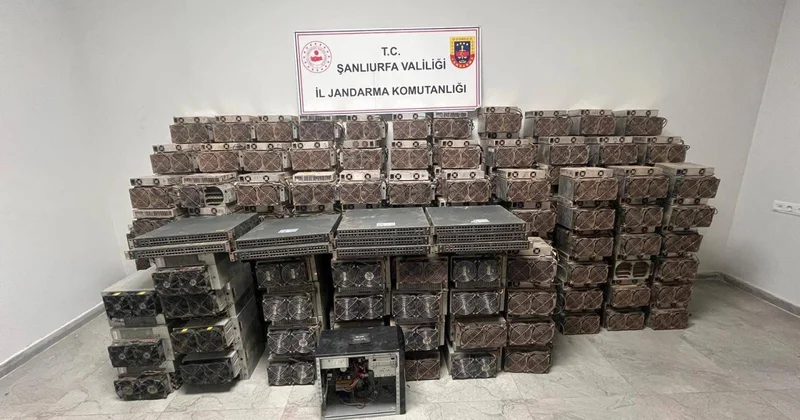 Ahır görünümlü tesiste kaçak elektrikle kripto para imal etmişler