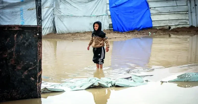 Çadırlar sular altında Ortadoğu Haberleri