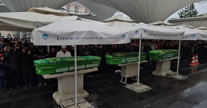 En acı cenaze! Yan yana tabutlar görenleri kahretti