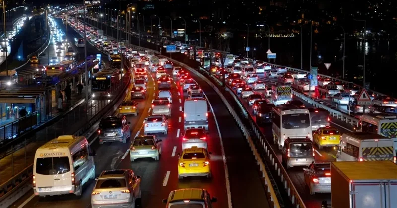 Trafikte yeni bir döneme giriliyor: 36 maddelik trafik yasası Meclis’te!