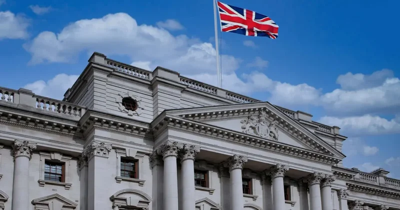 İngiltere de ırkçı uygulama : Küresel bir istisna haline geldi