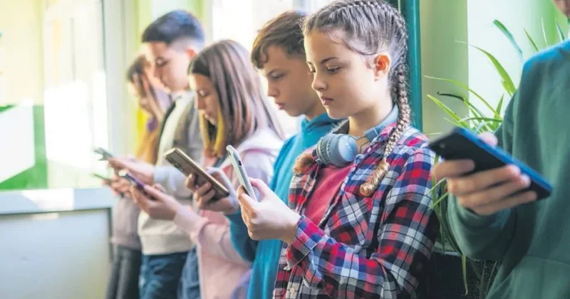 Fitili Avustralya ateşledi sosyal medya yasağı dünyaya yayılıyor