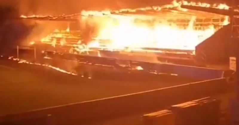 Küme düştüler, 15 yaşındaki 3 çocuk stadı ateşe verdi