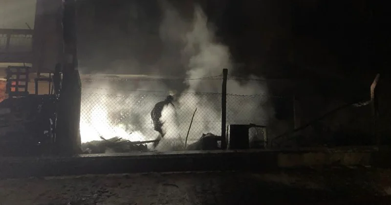 Ankara’da hurdalık alanda çıkan yangın apartmana sıçradı; 8 kişi dumandan etkilendi Son dakika haberleri