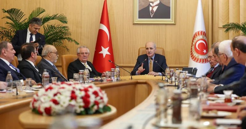 Numan Kurtulmuş, çözüm süreci kapsamında eski milletvekilleriyle görüştü: Bu iş artık geri dönüşü olmayan bir yola girdi