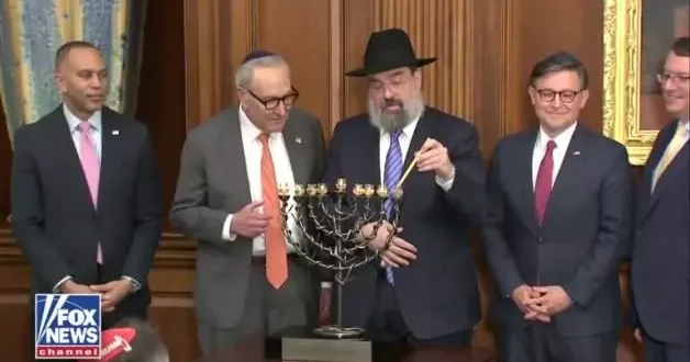 Washington dan dünyaya Menora ile mesaj! Bakın hangi malzemeden yapıldı