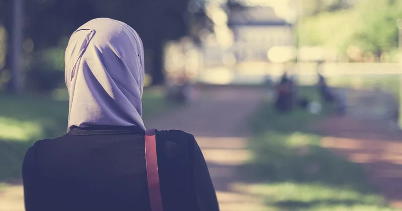 Avusturya da, okullarda 14 yaş altındakilere başörtüsü yasağına tepki