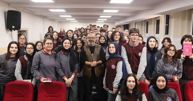 Yazar Yağmur dan gençlere hayata dair önemli mesajlar Bayburt Haberleri