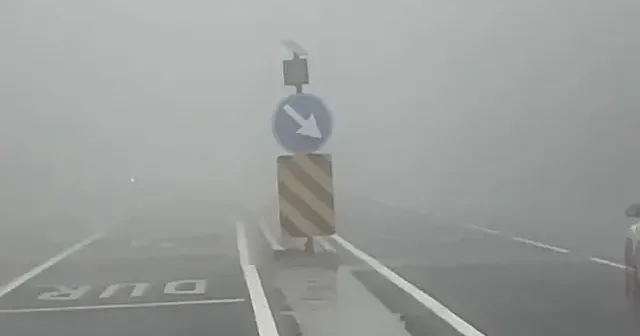 Bolu Dağı’nda sağanak ve sis ulaşımı yavaşlattı VİDEO İZLE