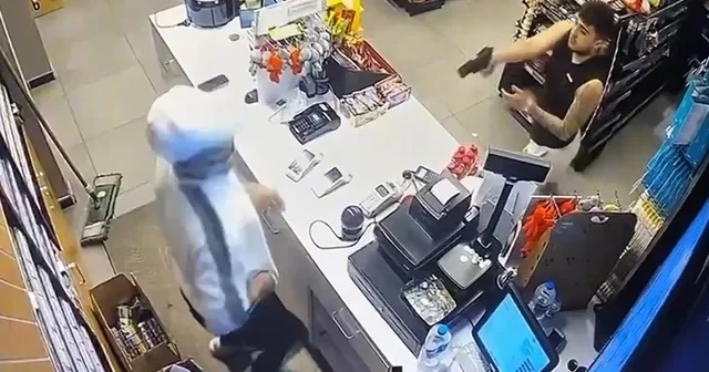 Akaryakıt istasyonunun marketindeki cinayetin güvenlik kamera kayıtları ortaya çıktı Kocaeli Haberleri