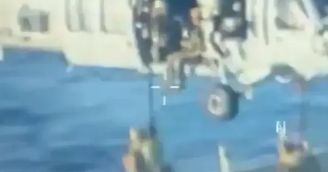 Amerikan ordusu Venezuela açıklarında dev petrol tankerine el koydu: VİDEO İZLE