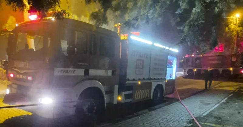 Balıkesir de iş yerinde yangın: 2 kişi dumandan etkilendi