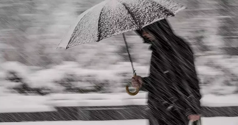 Türkiye donacak: Kar, yağmur, fırtına! AKOM dan İstanbul için yeni uyarı geldi