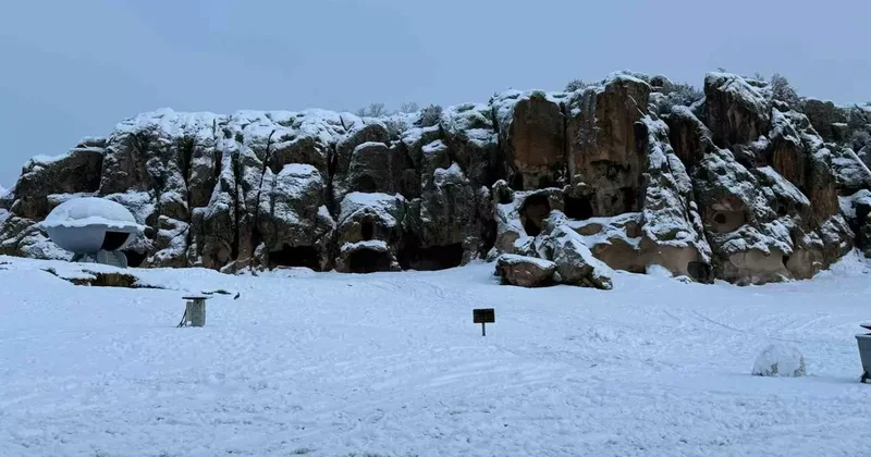 İhsaniye’de yoğun kar yağışı