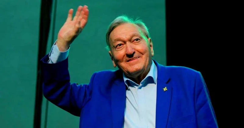 Ünlü yazar hayatını kaybetti: Kitapları 70 milyondan fazla satmıştı