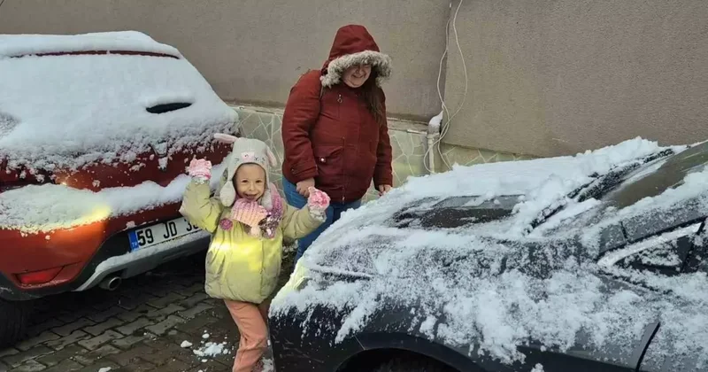 Tekirdağ’da kar hasreti sona erdi: Beyaz manzaralar