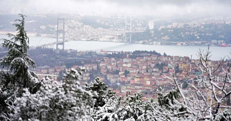 İstanbul da kar daha yere inmeden eridi! Uzman isim nedenini açıkladı: Valilik temkinli konuşarak uyardı