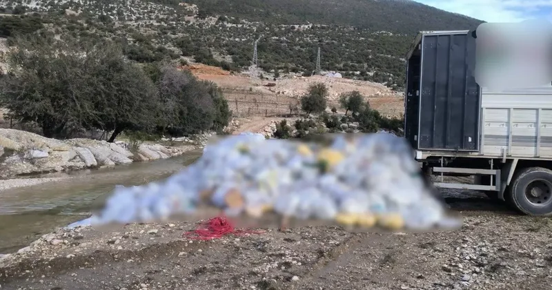 Finike’de dere kenarına kamyonla atık dökme olayına adli işlem